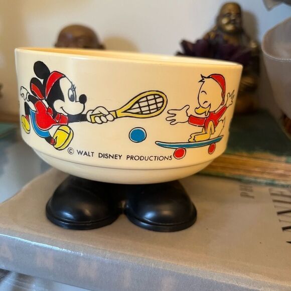 Vintage Walt Disney Productions plastic Bowl with Feet Mickey Donald Duck - Picture 6 of 7